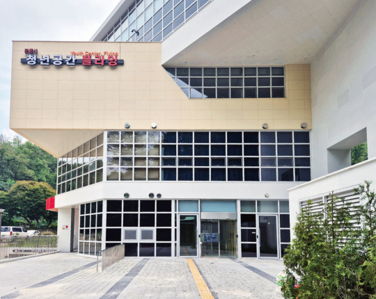 경기 군포시 산본동 일원 청년공간플라잉 건물 전경. 군포시청 제공