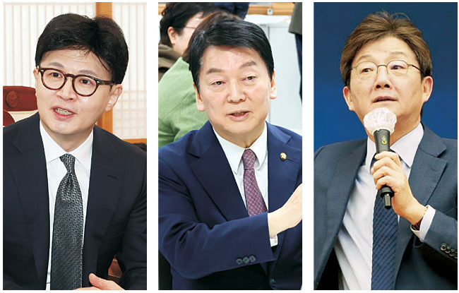 한동훈 전 국민의힘 대표가 17일 서울 종로구 조계사를 방문해 조계종 총무원장 진우 스님을 예방하고 있다. 가운데 사진은 지난 10일 서울대병원 의과대에서 열린 ‘의사 수 추계 논문 공모 발표회’에 참석한 안철수 국민의힘 의원. 오른쪽 사진에서는 유승민 전 의원이 지난 12일 연세대에서 리더십 특강을 하고 있다. 뉴시스, 페이스북 캡처