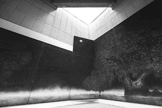 이재삼 ‘달빛 녹취록 Vol.5’, 546×2270㎝, 캔버스에 목탄, 2022-2024.
