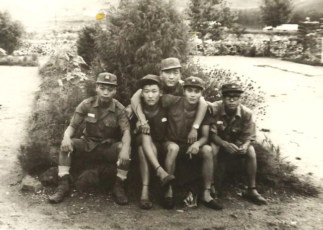 살아있는지 정말 궁금하구나… 꼭 다시한번 만나고싶은 전우들아[보고싶습니다]