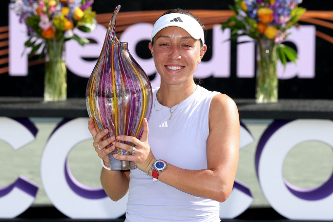 ‘한국계 금수저’ 페굴라, WTA 찰스턴오픈 우승