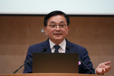 “저출산 극복에 희망될 것”… 가정연합, 5000쌍 합동결혼식