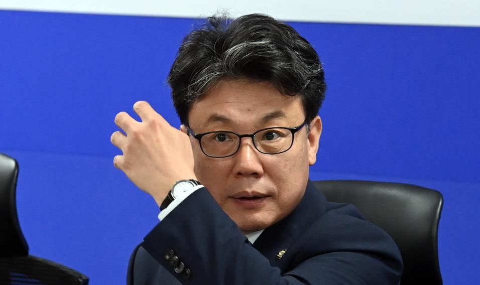 진성준 “대주주 기준 강화해도 주식시장 안 무너져”…與 공방 확산