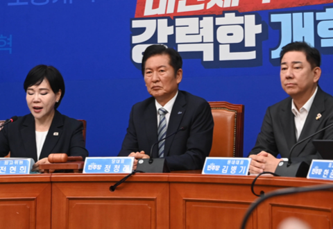 DJ 묘역만 참배한 정청래… 검찰·사법·언론 특위 띄우고 ‘강성’위원장 임명