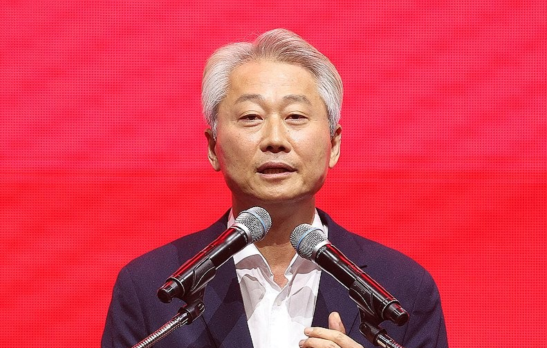  “배신자 김근식입니다”… 김근식은 왜 ‘셀프디스’했나