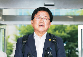  박정희 기일을 “탕탕절”… 최교진 과거 SNS 글 논란
