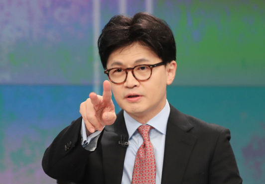 [속보]“정성호·추미애·조국, 누구든 붙자…김어준 방송도 좋아” 한동훈 대장동 토론 제안