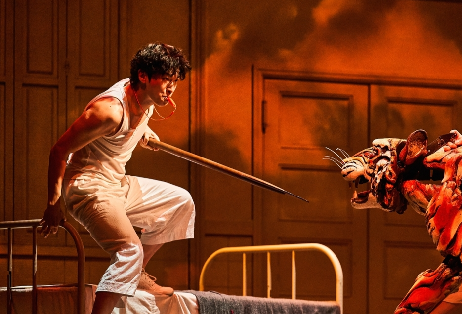 박정민 연극 시작 5분 전 돌연 취소… “관객들에게 110% 환불”