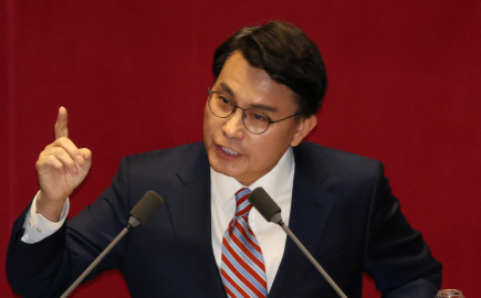 ‘친윤’ 윤상현, 오세훈 미등록에 “국힘, 이대로면 영남도 아닌 ‘TK 자민련’”