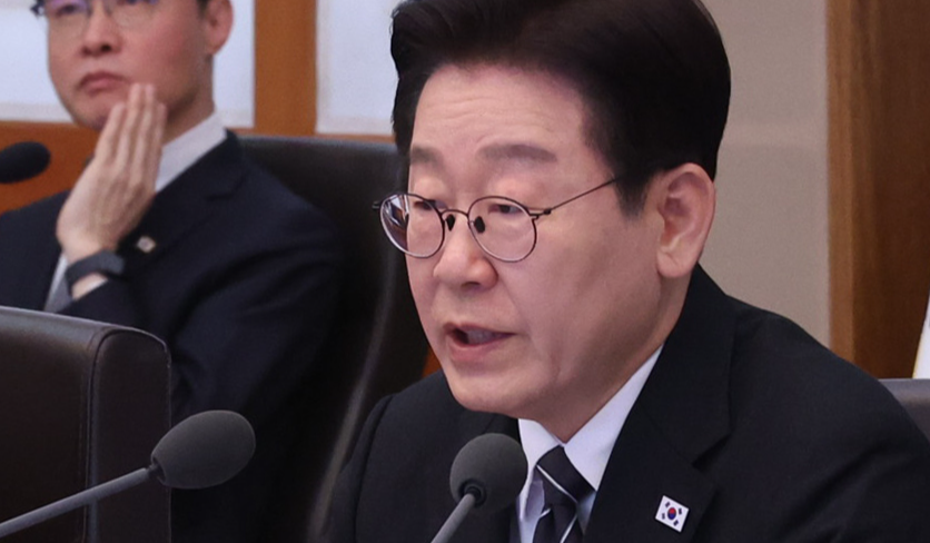 李대통령, ‘주한미군 무기반출’ 인정…“반대, 관철할 수 없는 게 엄연한 현실”