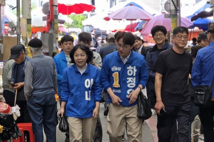 배우자들도 앞다퉈 등장… 한동훈 이어 하정우도 사진 공개