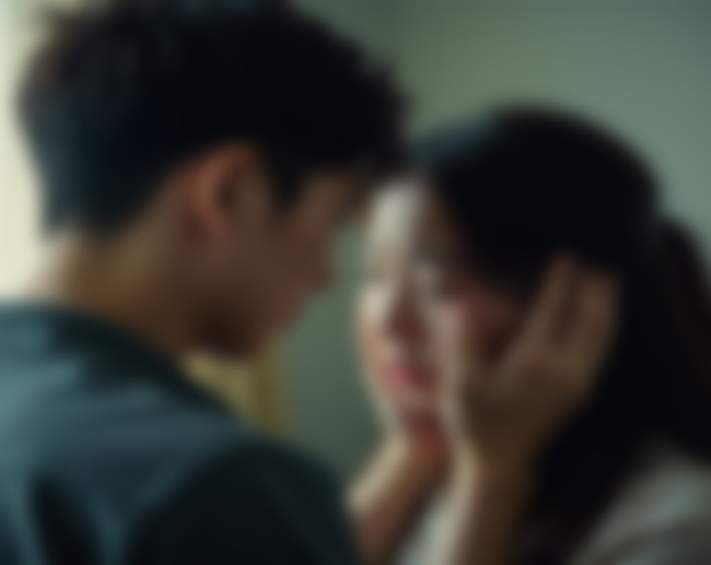 “콘돔 구멍나 임신” 20대女, 남친 속여 1000만원 뜯어