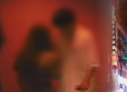 제주 시장서 수학여행 온 고등학생들 잇따라 성추행한 50대