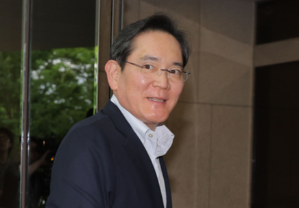 재벌의 품격…삼성 20년 근무 청소부 장례식장 찾은 이재용 미담 재발굴