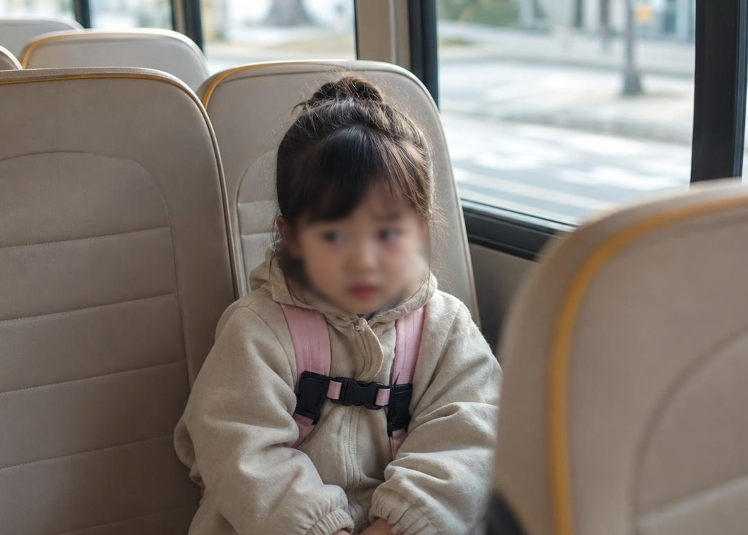유치원 오빠에게 학원버스서 성추행 당한 딸… 엄마 분노에 인터넷 시끌