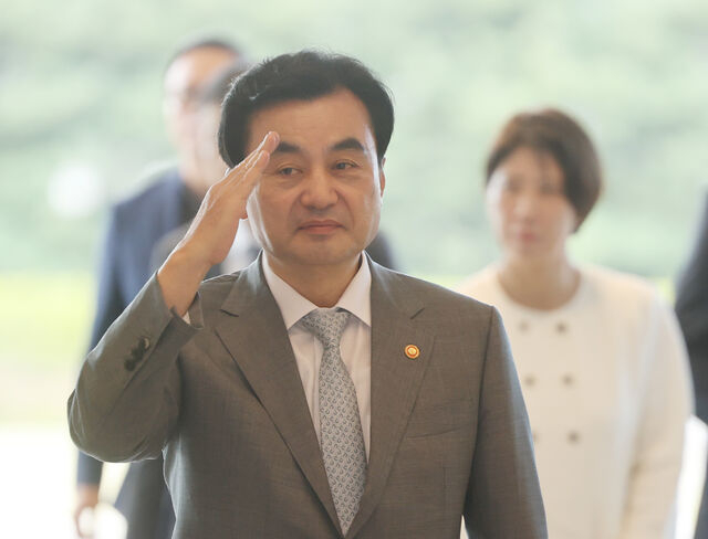 안규백 장관님, ‘협동, 합동, 연합’이 무엇인지 아십니까?…‘장관께 전하는 공개서한’