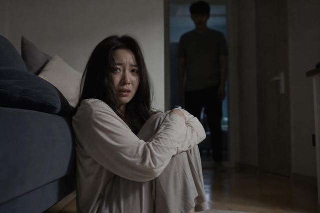 쩐주와 성관계 영상 찍어 담보… 200만원 대출 덫