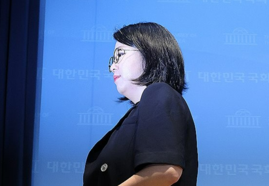 ‘대통령 지지율 하루 1%p씩 깎아먹은 사람?’…최진 원장의 용혜인을 보는 시각