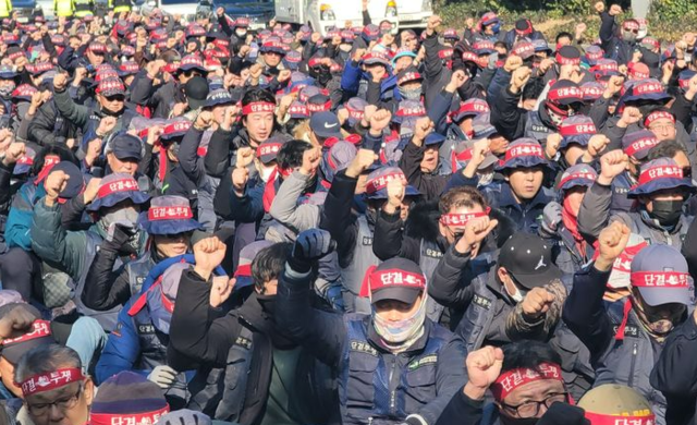 [단독] “월례비 500만원 달라!” … 단속 손놓자 되살아난 ‘건폭 악몽’