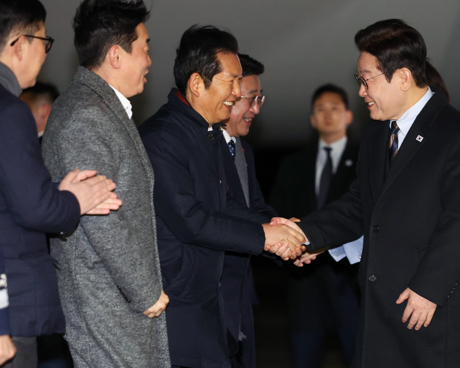 李대통령 “힘의 논리 아닌 존중 정치·협력 외교 필요”