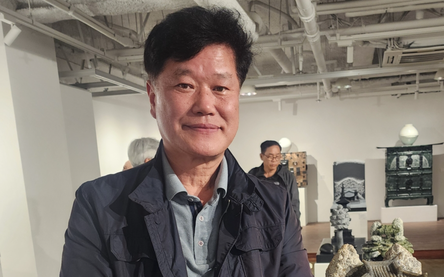 “어머니 돌봄·자애 담긴 ‘반닫이’ … 돌로 깎았죠”