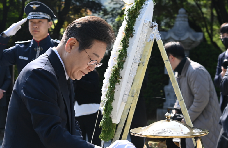 ‘이승만 참배’로 대선 시작한 이재명